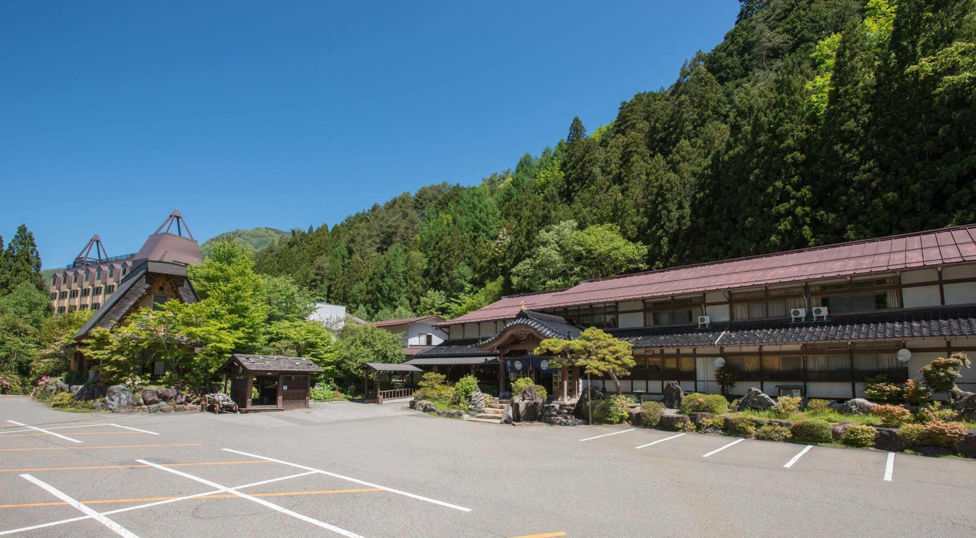 Hotel Okuhida Yakushi No Yu Honjin Takayama  Esterno foto