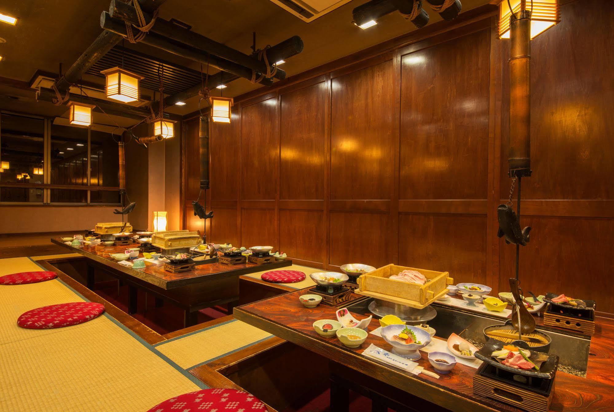 Hotel Okuhida Yakushi No Yu Honjin Takayama  Esterno foto