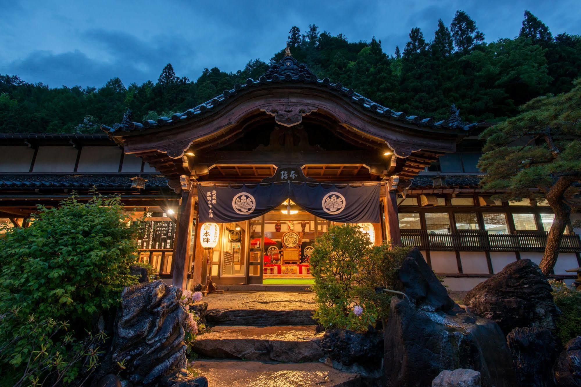 Hotel Okuhida Yakushi No Yu Honjin Takayama  Esterno foto
