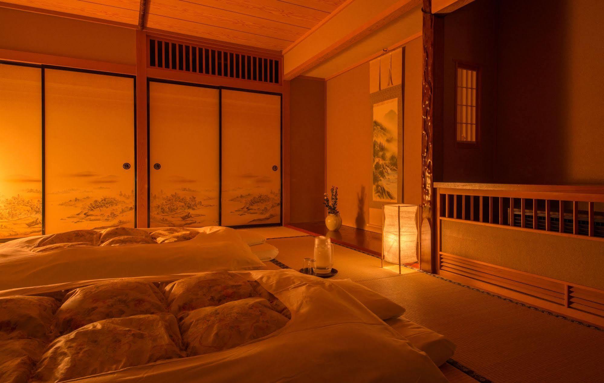 Hotel Okuhida Yakushi No Yu Honjin Takayama  Esterno foto